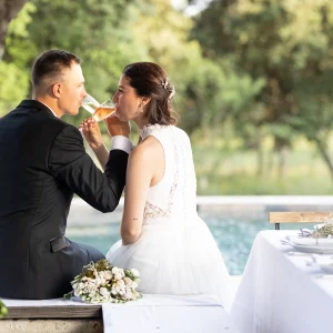 Au Domaine des Blaques, chaque mariage est une aventure romantique parmi les oliviers centenaires et les paysages pittoresques. Créez des souvenirs durables dans notre coin de paradis provençal.